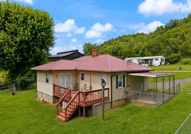 Photo 3 of Single family home for sale at 35 Herbert Grubbs Rd, Lancaster, KY 40444 | MLS# 26021549 | Listing updated on 2026-08-10