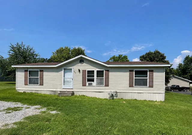 Photo 1 of Single family home for sale at 649 S Main St, Marion, KY 42064 | MLS# 26022419 | Listing updated on 2026-08-18