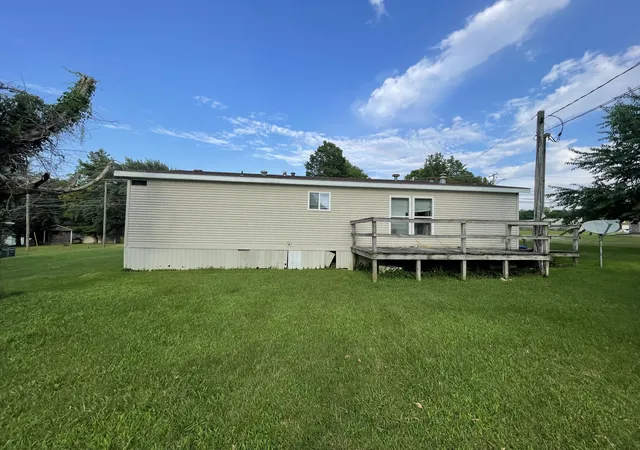 Photo 3 of Single family home for sale at 649 S Main St, Marion, KY 42064 | MLS# 26022419 | Listing updated on 2026-08-18