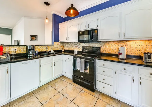 Photo 4 of Single family home for sale at 3713 Lady Di Ln, Lexington, KY 40517 | MLS# 26021312 | Listing updated on 2026-10-13