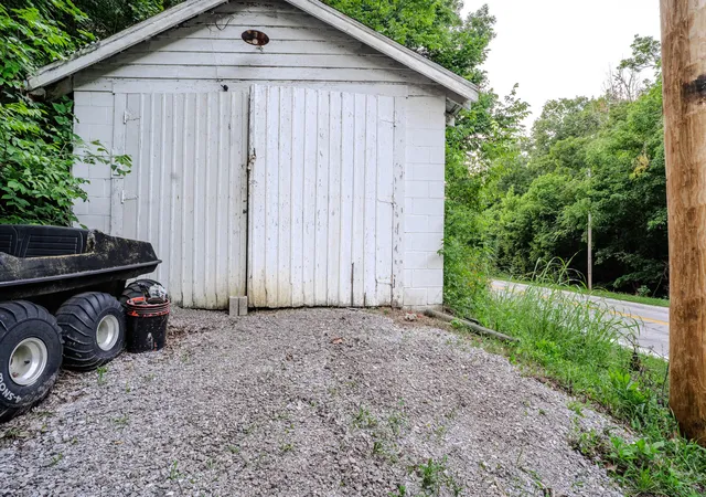 Photo 19 of Single family home for sale at 3955 Bald Knob Rd, Frankfort, KY 40601 | MLS# 26021634 | Listing updated on 2026-08-11