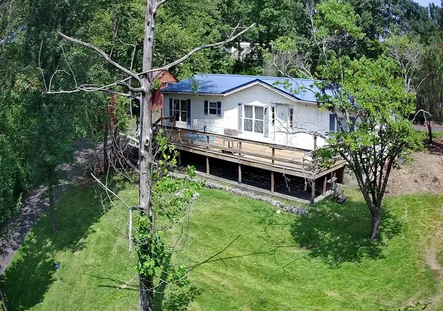 Photo 3 of Sale Pending at 349 Parkview Manor Dr, Gilbertsville, KY 42044 | MLS# 26021800 | Listing updated on 2026-08-14