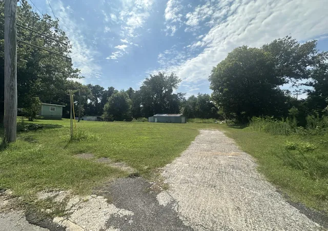 Photo 1 of Land for sale at 214 Cadiz St, Princeton, KY 42445 | MLS# 26021335 | Listing updated on 2026-08-07