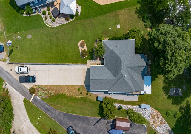Photo 3 of Single family home for sale at 39 Canary Dr, Eddyville, KY 42038 | MLS# 26021476 | Listing updated on 2026-10-14
