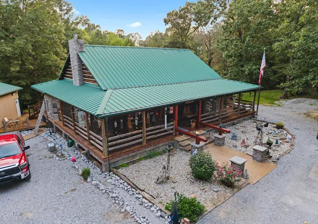 Photo 3 of Single family home for sale at 418 Dogwood Trl, Gilbertsville, KY 42044 | MLS# 26021560 | Listing updated on 2026-09-03