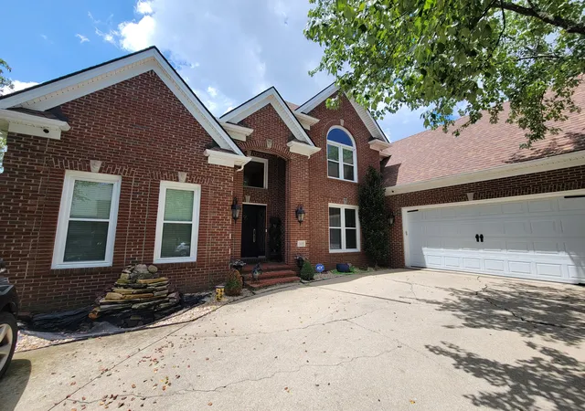 Photo 4 of Sale Pending at 3128 Althorp Way, Lexington, KY 40509 | MLS# 26021355 | Listing updated on 2026-09-24
