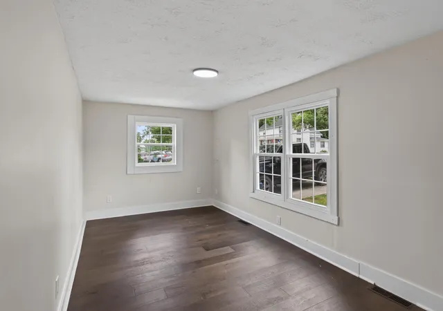 Photo 4 of Single family home for sale at 316 Cowan St, Danville, KY 40422 | MLS# 26021407 | Listing updated on 2026-08-24