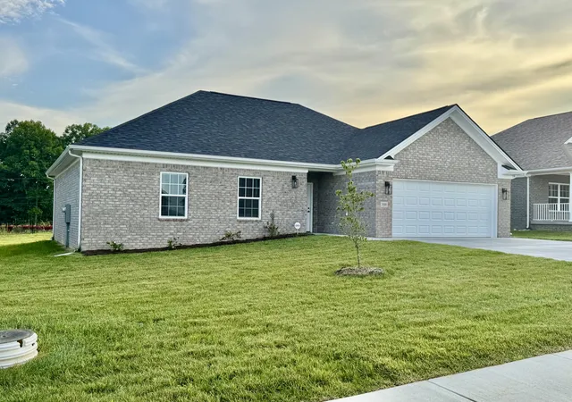 Photo 2 of Single family home for sale at 306 Cinchpost Cir, London, KY 40744 | MLS# 26021597 | Listing updated on 2026-08-27