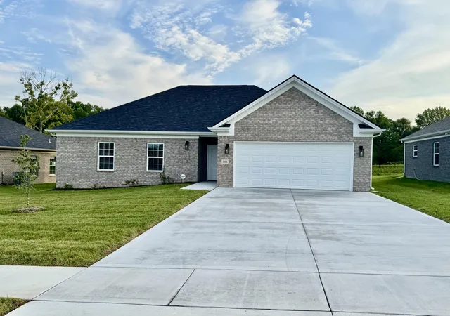 Photo 3 of Single family home for sale at 306 Cinchpost Cir, London, KY 40744 | MLS# 26021597 | Listing updated on 2026-08-27