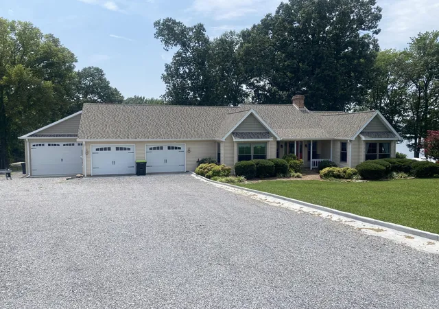Photo 1 of Single family home for sale at 652 Carriage Cvs Rd, Cadiz, KY 42211 | MLS# 26021381 | Listing updated on 2026-08-28
