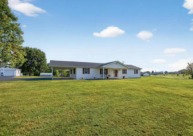 Photo 2 of Single family home for sale at 1150 Rice Rd, Morehead, KY 40351 | MLS# 26021424 | Listing updated on 2026-08-08