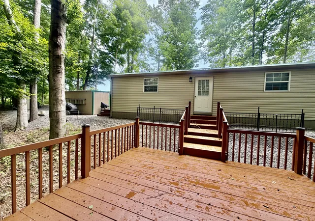Photo 2 of Sale Pending at 81 Airport Dr, Russell Springs, KY 42642 | MLS# 26022116 | Listing updated on 2026-09-17