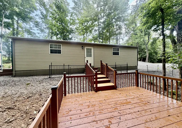 Photo 3 of Sale Pending at 81 Airport Dr, Russell Springs, KY 42642 | MLS# 26022116 | Listing updated on 2026-09-17
