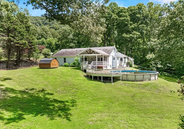 Photo 2 of Single family home for sale at 112 Woodland Trl Rd, Pineville, KY 40977 | MLS# 26021440 | Listing updated on 2026-08-08