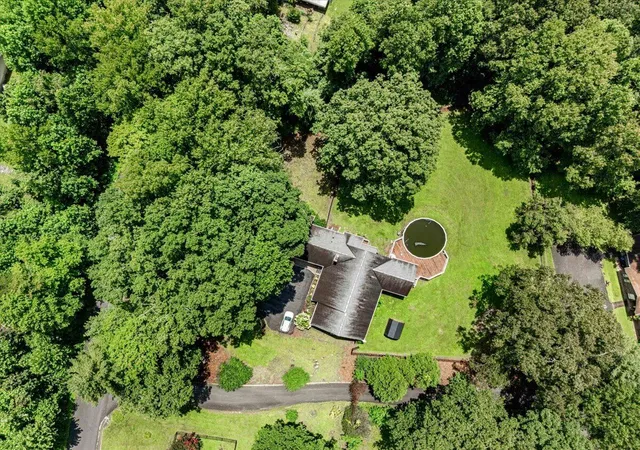 Photo 2 of Single family home for sale at 112 Woodland Trl Rd, Pineville, KY 40977 | MLS# 26021440 | Listing updated on 2026-08-08