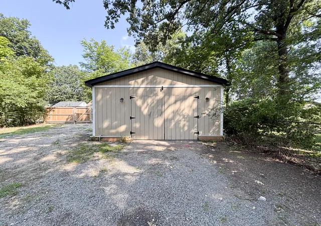 Photo 25 of Sale Pending at 2523 Tennessee St, Paducah, KY 42003 | MLS# 26021557 | Listing updated on 2026-08-13