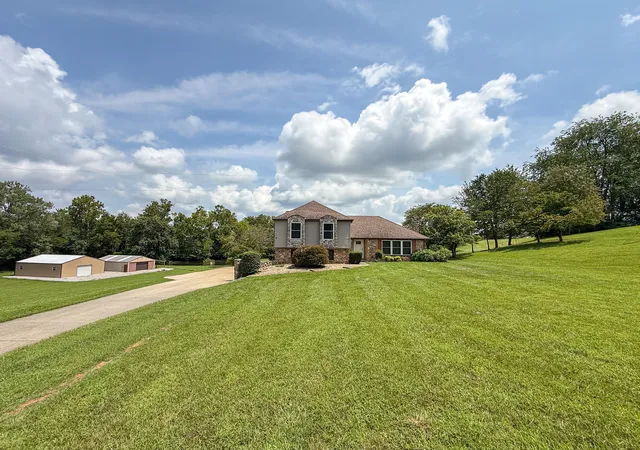 Photo 1 of Single family home for sale at 90 Owens Fry Rd, Somerset, KY 42503 | MLS# 26021481 | Listing updated on 2026-08-22