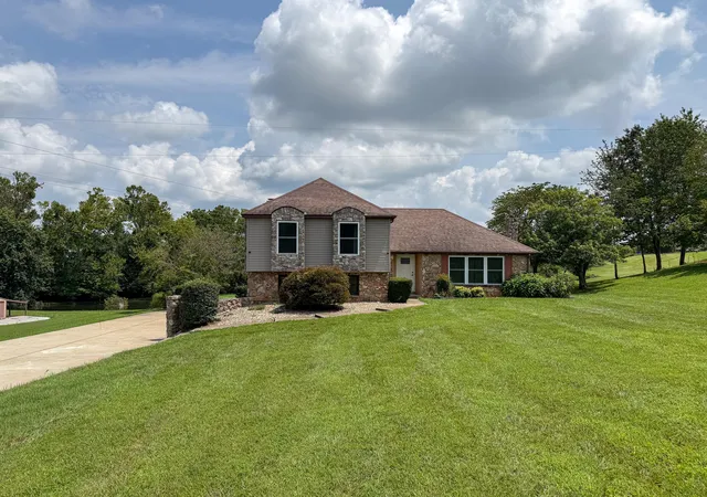 Photo 2 of Single family home for sale at 90 Owens Fry Rd, Somerset, KY 42503 | MLS# 26021481 | Listing updated on 2026-08-22