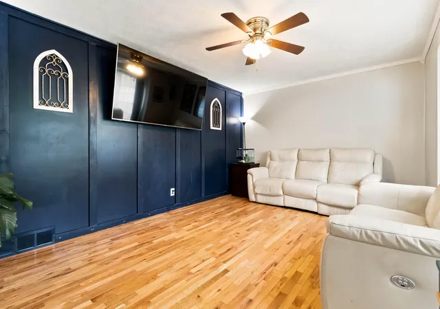 Photo 3 of Single family home for sale at 605 Walnut Dr, London, KY 40741 | MLS# 26021493 | Listing updated on 2026-10-01