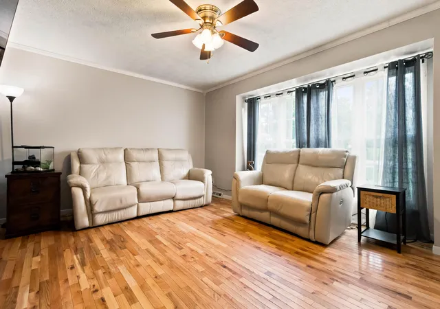 Photo 4 of Single family home for sale at 605 Walnut Dr, London, KY 40741 | MLS# 26021493 | Listing updated on 2026-10-01