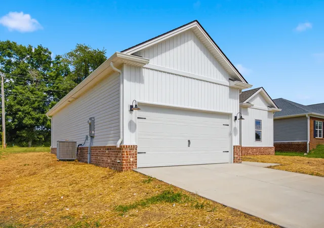 Photo 2 of Single family home for sale at 1010 Three Corners Dr, Lawrenceburg, KY 40342 | MLS# 26021624 | Listing updated on 2026-09-11