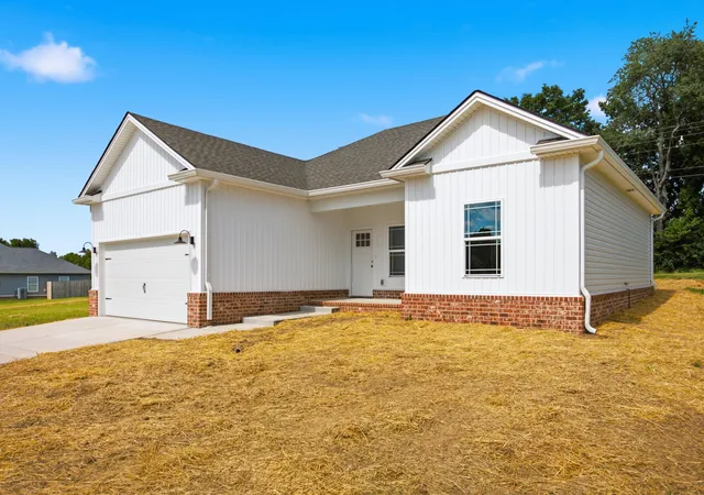 Photo 3 of Single family home for sale at 1010 Three Corners Dr, Lawrenceburg, KY 40342 | MLS# 26021624 | Listing updated on 2026-09-11