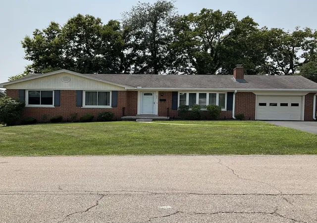 Photo 2 of Sale Pending at 570 Hopi Trl, Frankfort, KY 40601 | MLS# 26021610 | Listing updated on 2026-08-21