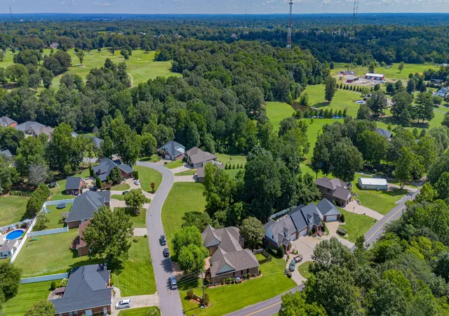 Listing Photo 2 - Condo for sale in building located at 395 Wildcat Trace, Paducah, KY 42003 - Unit #