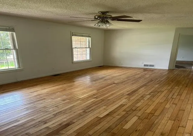 Photo 4 of Sale Pending at 125 Adams Ln, Barbourville, KY 40906 | MLS# 26021666 | Listing updated on 2026-08-19
