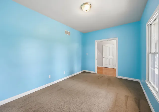 Photo 4 of Single family home for sale at 1035 Highview Dr, Lawrenceburg, KY 40342 | MLS# 26021495 | Listing updated on 2026-10-07