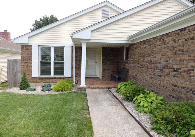 Photo 2 of Single family home for sale at 370 Garden Point Dr, Frankfort, KY 40601 | MLS# 26021496 | Listing updated on 2026-09-12