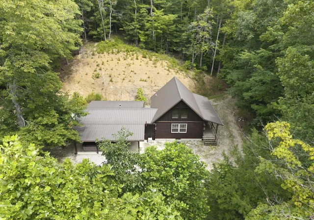 Photo 2 of Sale Pending at 572 Paradise Dr, Rogers, KY 41365 | MLS# 26021643 | Listing updated on 2026-09-02