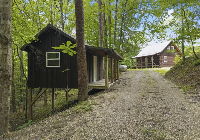 Photo 3 of Sale Pending at 572 Paradise Dr, Rogers, KY 41365 | MLS# 26021643 | Listing updated on 2026-10-13