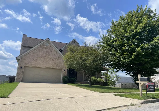 Photo 1 of Single family home for sale at 100 Vetch Dr, Nicholasville, KY 40356 | MLS# 26021501 | Listing updated on 2026-08-25