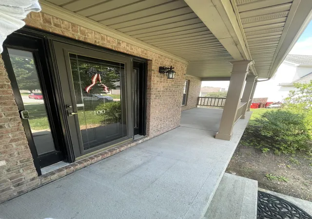 Photo 3 of Single family home for sale at 100 Vetch Dr, Nicholasville, KY 40356 | MLS# 26021501 | Listing updated on 2026-09-17