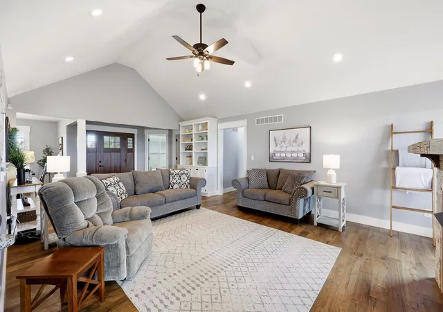 Photo 4 of Single family home for sale at 5792 State Hwy 590, Lancaster, KY 40444 | MLS# 26021510 | Listing updated on 2026-09-24