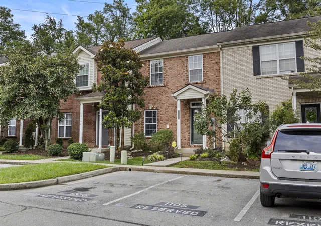 Photo 3 of Sale Pending at 3855 Lochdale Ter #1105, Lexington, KY 40514 | MLS# 26021512 | Listing updated on 2026-09-08