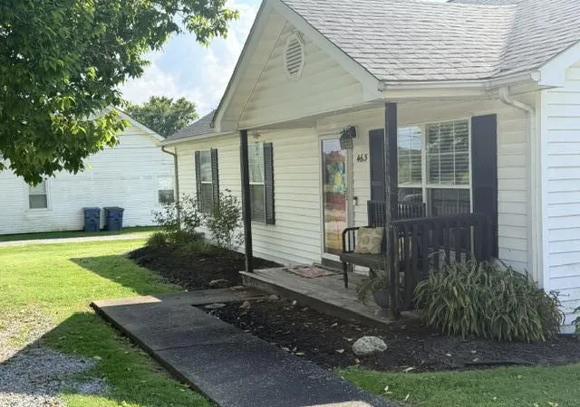 Photo 2 of Single family home for sale at 463 S 2Nd St, Danville, KY 40422 | MLS# 26023754 | Listing updated on 2026-09-09