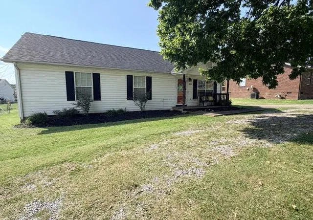 Photo 3 of Single family home for sale at 463 S 2Nd St, Danville, KY 40422 | MLS# 26023754 | Listing updated on 2026-09-09