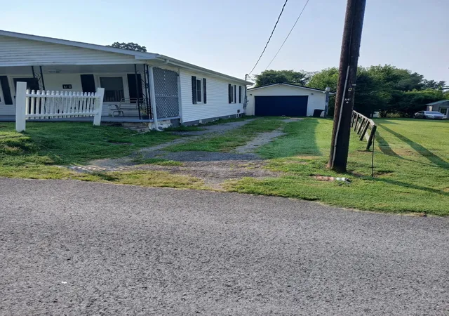Photo 3 of Single family home for sale at 187 Virginia Ave, Jamestown, KY 42629 | MLS# 26021662 | Listing updated on 2026-08-21