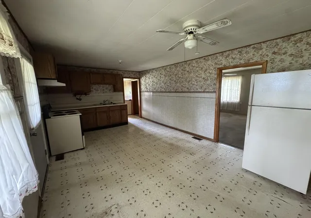 Photo 4 of Sale Pending at 1805 Mckenna Dr, Somerset, KY 42503 | MLS# 26021533 | Listing updated on 2026-09-01