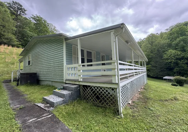 Photo 3 of Single family home for sale at 51 Dewey Thompson Rd, Calvin, KY 40813 | MLS# 26021710 | Listing updated on 2026-08-11