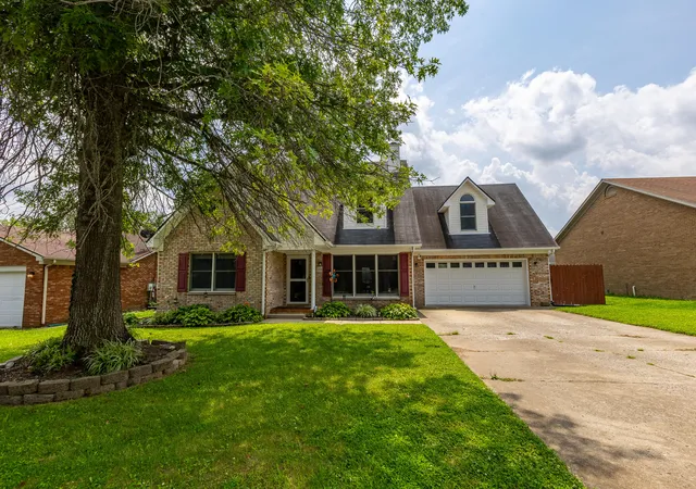 Photo 2 of Single family home for sale at 200 Northbrook Rd, Nicholasville, KY 40356 | MLS# 26021550 | Listing updated on 2026-09-11