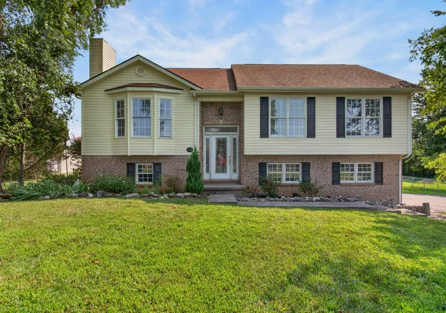 Photo 4 of Single family home for sale at 364 Ridgeview Dr, Berea, KY 40403 | MLS# 26021628 | Listing updated on 2026-09-29