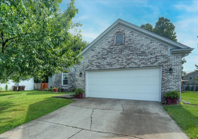 Photo 3 of Single family home for sale at 4128 Berryman Ct, Lexington, KY 40514 | MLS# 26022499 | Listing updated on 2026-09-14