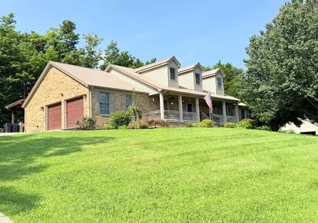 Photo 1 of Single family home for sale at 237 Silver Mist, Mount Vernon, KY 40456 | MLS# 26021586 | Listing updated on 2026-08-12