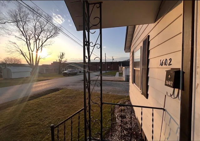 Photo 2 of Single family home for sale at 1602 Mckinley Ave, Corbin, KY 40701 | MLS# 26021674 | Listing updated on 2026-09-22