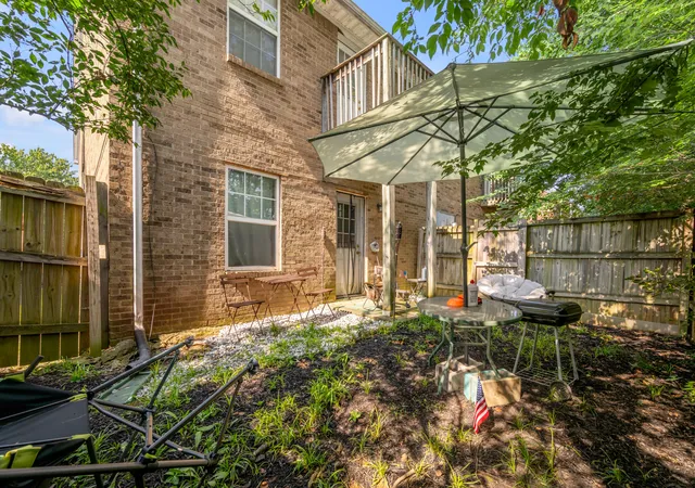 Photo 3 of Multi family home for sale at 2856 Ryan Cir, Lexington, KY 40509 | MLS# 26021594 | Listing updated on 2026-09-20