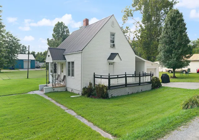 Photo 3 of Sale Pending at 9171 N Wilderness Rd, Mount Vernon, KY 40456 | MLS# 26022036 | Listing updated on 2026-09-08