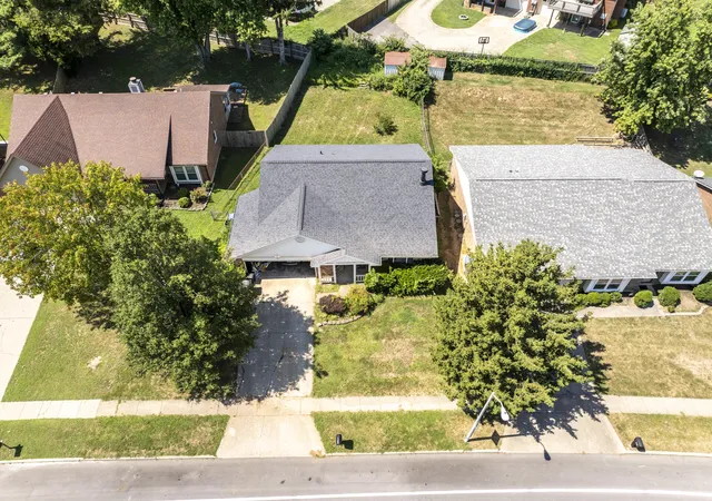 Photo 2 of Multi family home for sale at 321 Squires Rd, Lexington, KY 40515 | MLS# 26021589 | Listing updated on 2026-08-20
